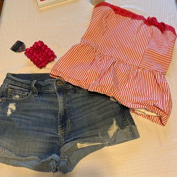 Hollister Red and White Striped Crop Top - Picture 1 of 1